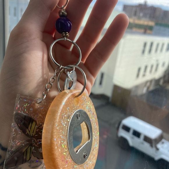 Bottle opener keychain - Picture 6 of 17